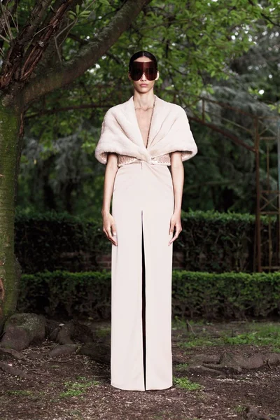 Look 15